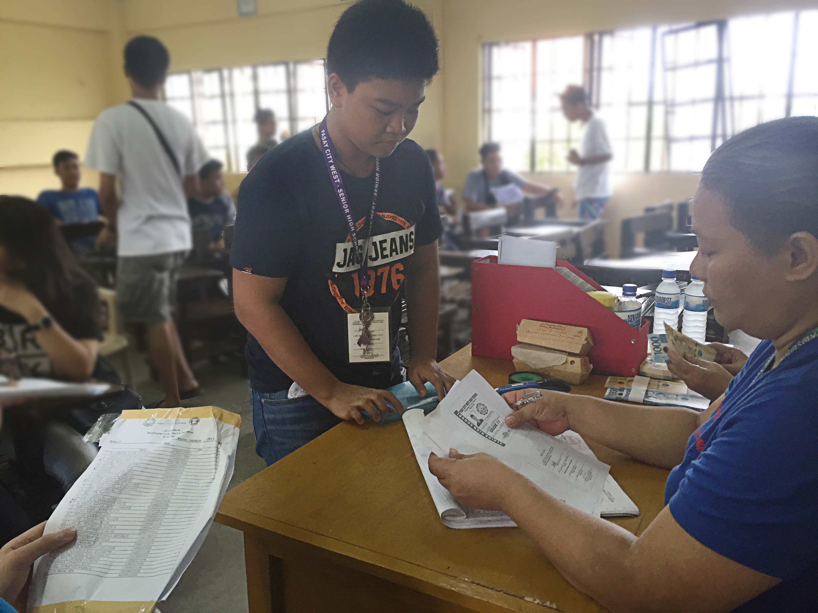 Financial Assistance For Students In Philippines - Angga Tani